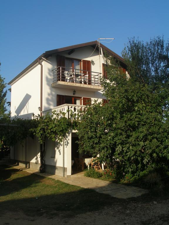 Apartment Lana Privlaka  Luaran gambar